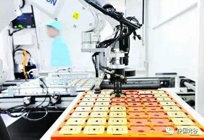 智慧工厂装进口袋 移动通信设备销售赋能工业数字化转型